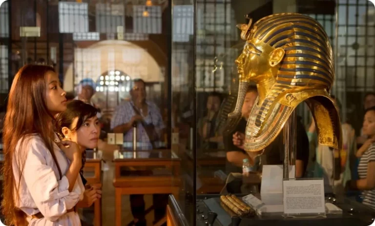 Discovering Egypt with hopahop