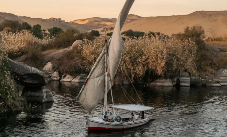 Explore Cairo with hopahop